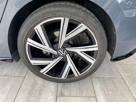 Volkswagen Golf 1.5 eTSI MHEV R-Line DSG Euro 6 (s/s) 5dr 11