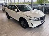 Nissan Qashqai 1.3 DIG-T MHEV Acenta Premium XTRON Euro 6 (s/s) 5dr 4
