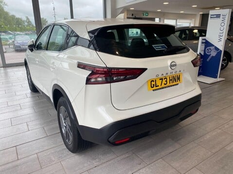 Nissan Qashqai 1.3 DIG-T MHEV Acenta Premium XTRON Euro 6 (s/s) 5dr 7