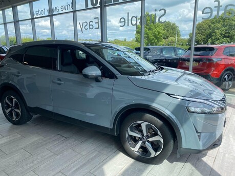 Nissan Qashqai 1.3 DIG-T MHEV N-Connecta XTRON Euro 6 (s/s) 5dr
