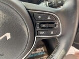 Kia Niro 1.6 GDi 3 DCT Euro 6 (s/s) 5dr 23
