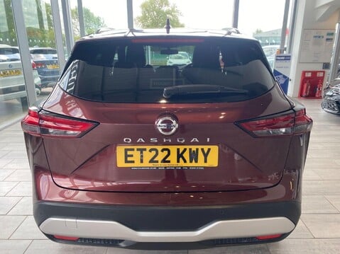 Nissan Qashqai 1.3 DIG-T MHEV Tekna XTRON Euro 6 (s/s) 5dr 9
