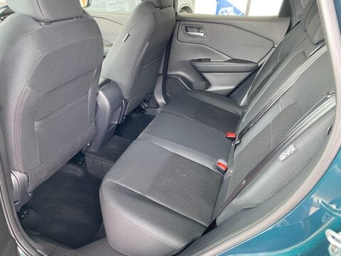 Nissan Qashqai 1.3 DIG-T MHEV Acenta Premium XTRON Euro 6 (s/s) 5dr 16