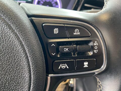 Kia Niro 1.6 GDi 2 DCT Euro 6 (s/s) 5dr 22