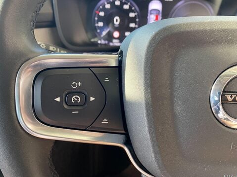 Volvo XC40 1.5h T4 Recharge 10.7kWh Inscription Auto Euro 6 (s/s) 5dr 24