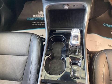 Volvo XC40 1.5h T4 Recharge 10.7kWh Inscription Auto Euro 6 (s/s) 5dr 29