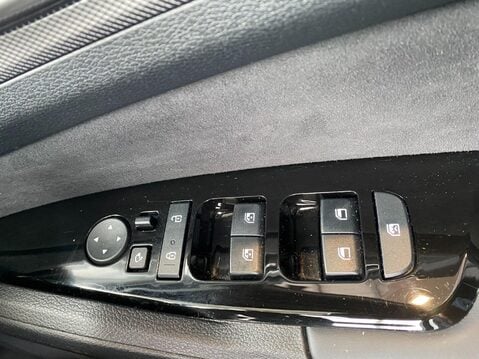 Kia Sportage 1.6 h T-GDi GT-Line Auto Euro 6 (s/s) 5dr 33