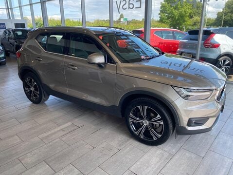 Volvo XC40 1.5 T3 Inscription Pro Auto Euro 6 (s/s) 5dr 4