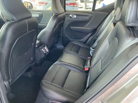 Volvo XC40 1.5 T3 Inscription Pro Auto Euro 6 (s/s) 5dr 17
