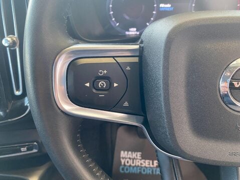 Volvo XC40 1.5 T3 Inscription Pro Auto Euro 6 (s/s) 5dr 25