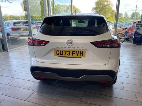 Nissan Qashqai 1.3 DIG-T MHEV N-Connecta XTRON Euro 6 (s/s) 5dr 6