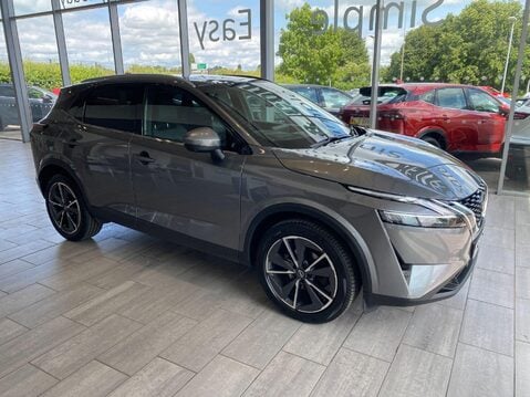 Nissan Qashqai 1.3 DIG-T MHEV Tekna XTRON Euro 6 (s/s) 5dr 4