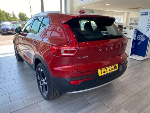 Volvo XC40 2.0 B4 MHEV Inscription Pro Auto Euro 6 (s/s) 5dr 7