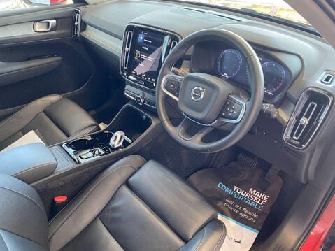 Volvo XC40 2.0 B4 MHEV Inscription Pro Auto Euro 6 (s/s) 5dr 22