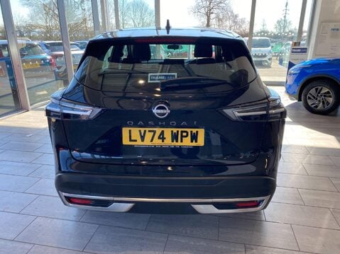 Nissan Qashqai 1.3 DIG-T MHEV Acenta Premium Euro 6 (s/s) 5dr 6