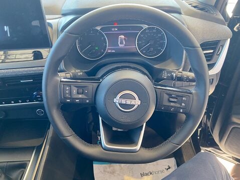 Nissan Qashqai 1.3 DIG-T MHEV Acenta Premium Euro 6 (s/s) 5dr 22