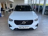 Volvo XC40 2.0 B4 MHEV Plus DCT Auto Euro 6 (s/s) 5dr 2