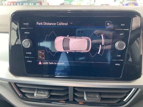 Volkswagen T-Roc 1.5 TSI Life DSG Euro 6 (s/s) 5dr 31