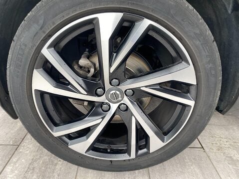 Volvo XC40 1.5 T3 R-Design Pro Auto Euro 6 (s/s) 5dr 15