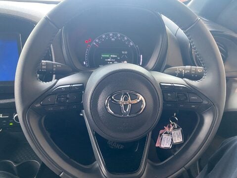 Toyota Aygo X 1.0 VVT-i Edge x-shift Euro 6 (s/s) 5dr 17