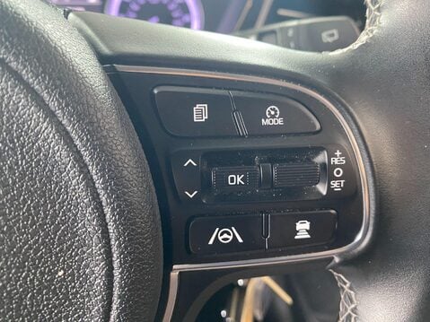 Kia Niro 1.6 GDi 2 DCT Euro 6 (s/s) 5dr 22