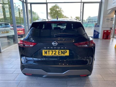 Nissan Qashqai 1.3 DIG-T MHEV N-Connecta XTRON Euro 6 (s/s) 5dr 8