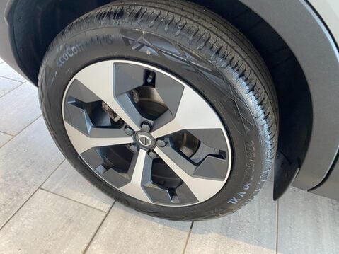 Volvo XC40 2.0 B3 MHEV Plus DCT Auto Euro 6 (s/s) 5dr 12