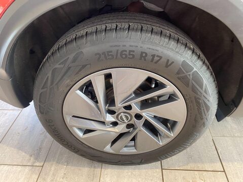 Nissan Qashqai 1.3 DIG-T MHEV Acenta Premium XTRON Euro 6 (s/s) 5dr 11