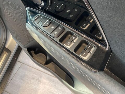 Kia Niro 1.6 GDi 3 DCT Euro 6 (s/s) 5dr 18