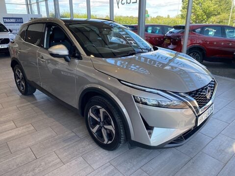 Nissan Qashqai 1.3 DIG-T MHEV N-Connecta XTRON Euro 6 (s/s) 5dr 3