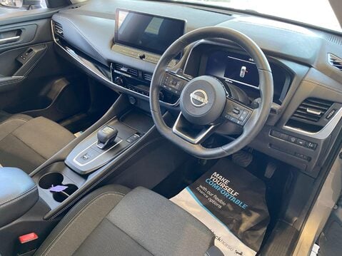 Nissan Qashqai 1.3 DIG-T MHEV N-Connecta XTRON Euro 6 (s/s) 5dr 21
