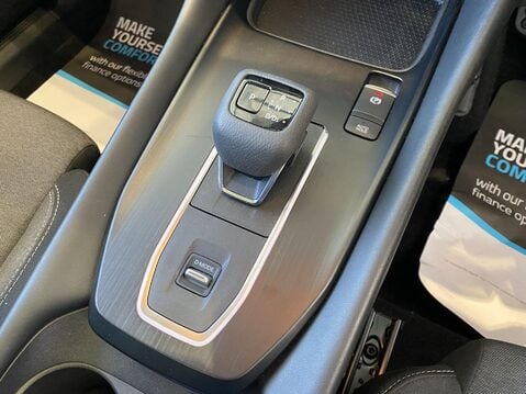 Nissan Qashqai 1.3 DIG-T MHEV N-Connecta XTRON Euro 6 (s/s) 5dr 28