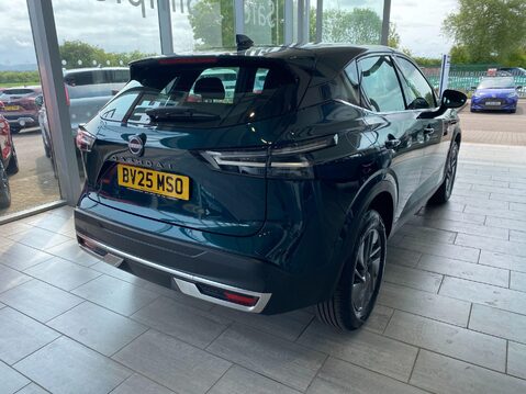Nissan Qashqai 1.3 DIG-T MHEV Acenta Premium XTRON Euro 6 (s/s) 5dr 6