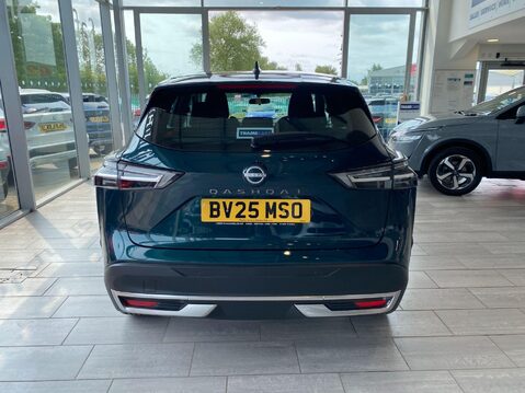 Nissan Qashqai 1.3 DIG-T MHEV Acenta Premium XTRON Euro 6 (s/s) 5dr 7