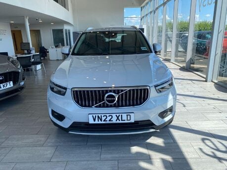 Volvo XC40 2.0 B4 MHEV Inscription Pro DCT Auto Euro 6 (s/s) 5dr