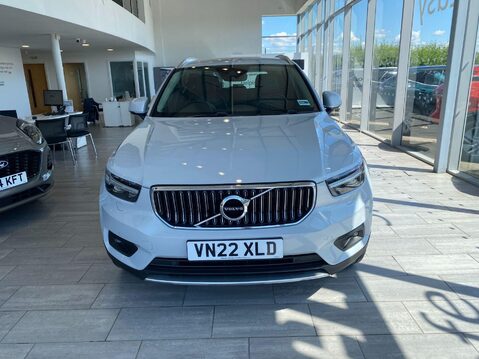 Volvo XC40 2.0 B4 MHEV Inscription Pro DCT Auto Euro 6 (s/s) 5dr 2