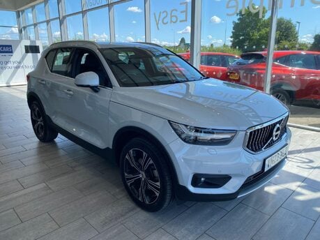 Volvo XC40 2.0 B4 MHEV Inscription Pro DCT Auto Euro 6 (s/s) 5dr