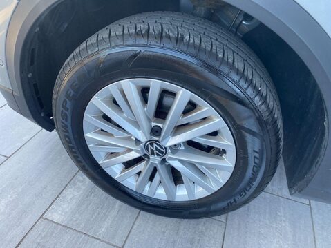 Volkswagen T-Roc 1.5 TSI Life DSG Euro 6 (s/s) 5dr 9