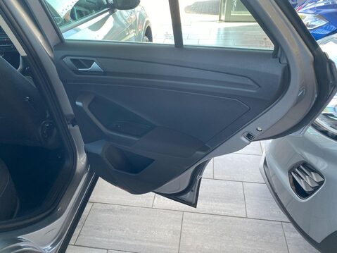 Volkswagen T-Roc 1.5 TSI Life DSG Euro 6 (s/s) 5dr 12