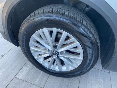 Volkswagen T-Roc 1.5 TSI Life DSG Euro 6 (s/s) 5dr 9