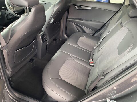 Kia Niro 1.6h GDi 3 DCT Euro 6 (s/s) 5dr 19