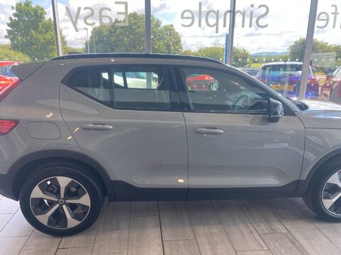 Volvo XC40 2.0 B4 MHEV Plus DCT Auto Euro 6 (s/s) 5dr 7