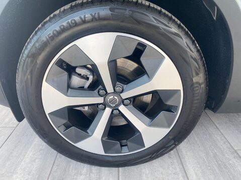 Volvo XC40 2.0 B4 MHEV Plus DCT Auto Euro 6 (s/s) 5dr 15