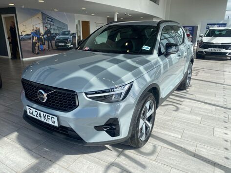 Volvo XC40 2.0 B3 MHEV Plus DCT Auto Euro 6 (s/s) 5dr