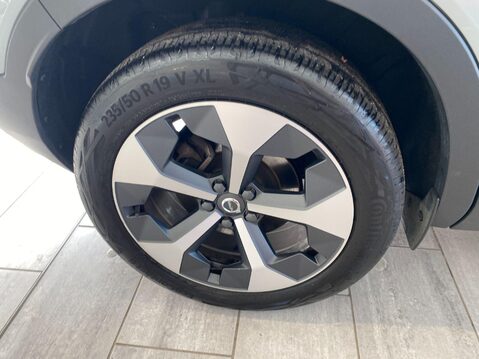 Volvo XC40 2.0 B3 MHEV Plus DCT Auto Euro 6 (s/s) 5dr 13
