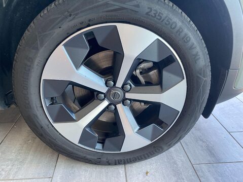 Volvo XC40 2.0 B3 MHEV Plus DCT Auto Euro 6 (s/s) 5dr 4