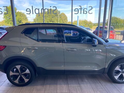Volvo XC40 2.0 B3 MHEV Plus DCT Auto Euro 6 (s/s) 5dr 7