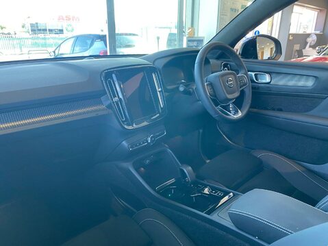 Volvo XC40 2.0 B3 MHEV Plus DCT Auto Euro 6 (s/s) 5dr 16