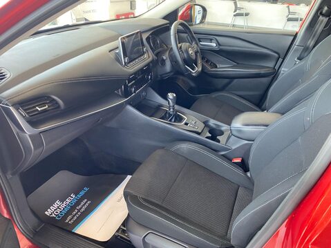 Nissan Qashqai 1.3 DIG-T MHEV Acenta Premium Euro 6 (s/s) 5dr 19
