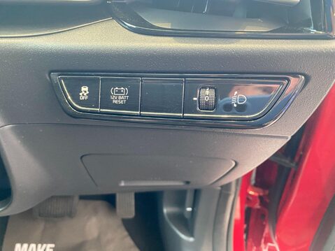 Kia Niro 1.6h GDi 2 DCT Euro 6 (s/s) 5dr 28